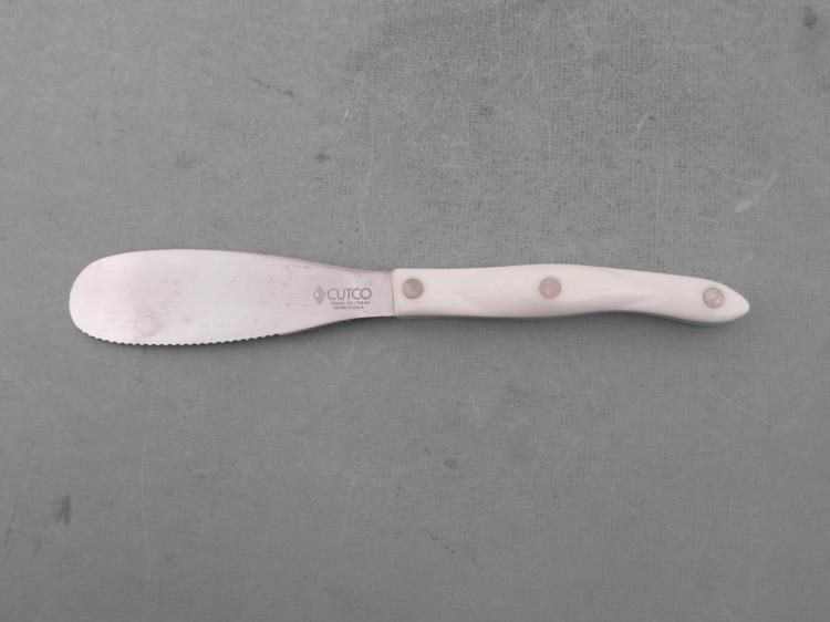 Cutco Serrated Spatula Spreader Knife Pearl Handle 1768
