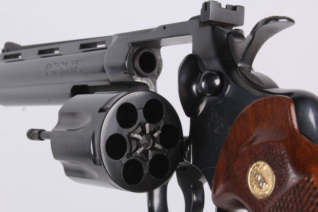 Colt Python 357 Magnum CTG. Revolver