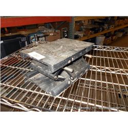 NEWPORT 280 LAB JACK