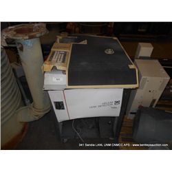 LEYBOLD UL500 LEAK DETECTOR (print sequence:) 4