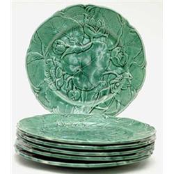 A set of 6 Victorian green glazed leaf moulded plates, 9ins £120-150...