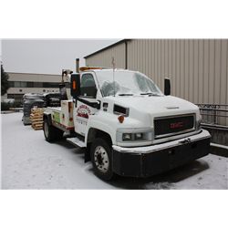 2003 GMC C4500, TOW TRUCK, WHITE, VIN # 1GDC4E1193F500497