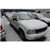 Image 2 : 2003 GMC SONOMA SL, 2DR PU, WHITE, VIN # 1GTCS19X438237450