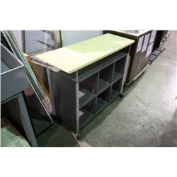 MOBILE RESTAURANT STAND