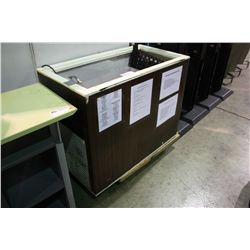 ICECREAM FREEZER AND RESTAURANT MAT "CART NOT INCLUDED"