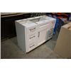 Image 1 : 3 PIECE WHITE BATHROOM VANITY