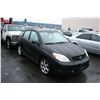 Image 2 : 2004 TOYOTA MATRIX BLACK 4 DOOR HATCH BACK