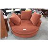 Image 1 : LARGE ROUND SWIVEL LOVE MAKING CHAIR