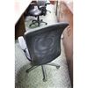 Image 2 : BLACK LEATHER SEAT MESHBACK ERGONOMIC TASK CHAIR