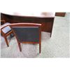 Image 2 : BLACK LEATHER INLAYED EXECUTIVE CLIENT CHAIR
