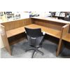 Image 2 : CHESTNUT L-SHAPE GALLERY RECEPTION DESK