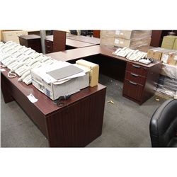 MAHOGANY U-SHAPED REVERSABLE DESK