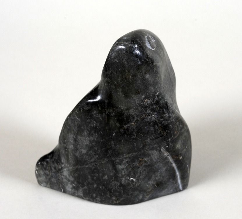 Inuit Soapstone Carving of a Dog by Levi Smith (19271986) 5 1/4" H. 4