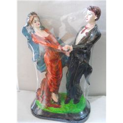 Beautiful Loving Couple Polystone Statue Height:12 inch, width: 9 inch
