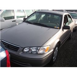 TOYOTA CAMRY 2000 SALV/T