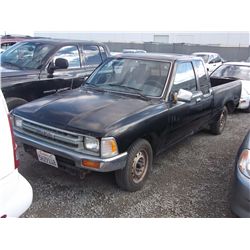 TOYOTA PICKUP 1990 SALV T/DONATION