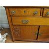 Image 5 : Gorgeous Estate Oak Curio Side Board