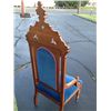 Image 6 : Monumental Gothic Thrown Chair