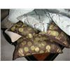 Image 2 : 14 Estate Decorative Pillows