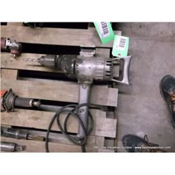 BLACK & DECKER HEAVY DUTY DRILL