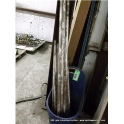 BLUE PORTABLE TUB W/ LIGHT BULBS