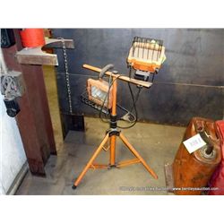 TRIPOD SHOP LIGHT