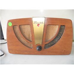 ZENITH Tube Radio - Model 6D030 -