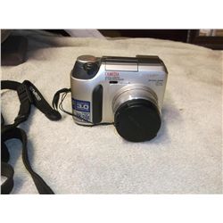 Olympus C-720 Digital Camera