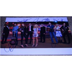 Nashville Cast Signed 11x17 Photograph