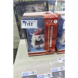 ROBERTO LUONGO 2010 TEAM CANADA MCFARLANE ACTION FIGURE, NEW IN BOX