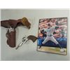 Image 1 : LOT 2 MIXED ITEMS: VINTAGE 2 WESTERN CAP PISTOLS &