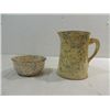 Image 1 : LOT 2 VINTAGE SPONGEWARE BOWL & PITCHER: BLUE &