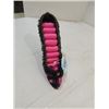 Image 2 : STYLIZED HIGH HEEL SHOE, 8 RING KEEP.