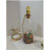 Image 3 : LOT 3 GLASS BASE DESK OR SIDE LIGHTS