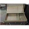 Image 2 : ANTIQUE 38X22X256 FLAT TOP TRUNK & INSERT
