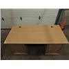 Image 2 : 66X32 SIMULTED PINE PRESSWOOD OFFICE DESK 5 DRAWER
