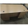 Image 3 : 66X32 SIMULTED PINE PRESSWOOD OFFICE DESK 5 DRAWER