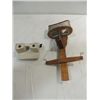 Image 1 : LOT 2 (1) ANTIQUE STEREOSCOPE & 1 VIEW-MASTER