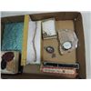 Image 2 : LOT 10 VINTAGE ITEM: 2 FOLDING HAND FANS, 18K GOLD