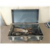 Image 1 : 30X16X12 WORK TRUNK WITH MANY HAND TOOLS INSIDE