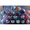 Image 1 : Marbles: Lot 8. End of Day. Onionskin. 19 Marbles.
