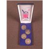 Image 1 : 1776-1976 SET OF 4 CASED BRASS TYPE COMMEMORATIVE COINS