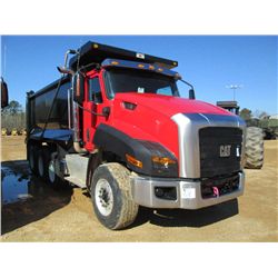 2014 CAT CT660 TRI-AXLE DUMP, S/N 1HTJGTKT9EJ485025, CT 430 CAT, A/T, 46K REARS, 20K FRONT, CHALMERS