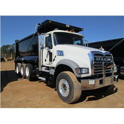 2013 MACK GU713 TRI AXLE DUMP, S/V 1M2AX09C9DM018553, 425 HP MACK MP8.425M ENG, 10 SPD TRANS, 44K RE
