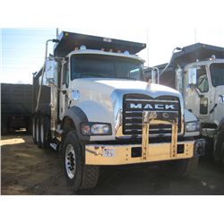 2013 MACK GU713 TRI AXLE DUMP, S/N 1M2AX09C8DM017328, 425HP MACK MP8-425M ENG, 10 SPD MACK TRANS, 44