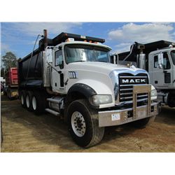 2008 MACK GU713 TRI AXLE DUMP, S/N 1M2AX09C48M003772, 425HP MACK MP8 DIESEL ENG, 10 SPD TRANS, 44K R