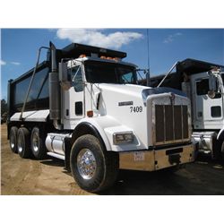2007 KENWORTH T800 TRI-AXLE DUMP, S/N 1NKDXBTX07J177409, CAT C15 475 HP, 8LL TRANS, 46K REARS, 20K F