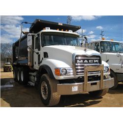 2007 MACK CV713 TRI AXLE DUMP, S/N 1M2AG11C97M061635, AMI 370HP MACK DIESEL ENG, 10 SPD TRANS, 44K R