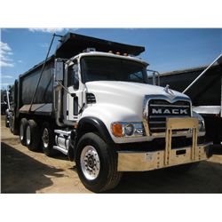 2004 MACK CV713 TRI-AXLE DUMP, S/N 1M2AG11C94M013578, 370 MACK ENG, 10 SPD MACK TRANS, 44K REARS, 18