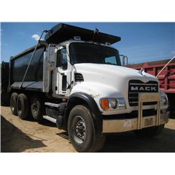 2003 MACK CV713 TRI-AXLE DUMP, S/N 1M2AG11C13M008020, AI 350 MACK DIESEL ENG, 8LL TRANS, 44K REARS, 